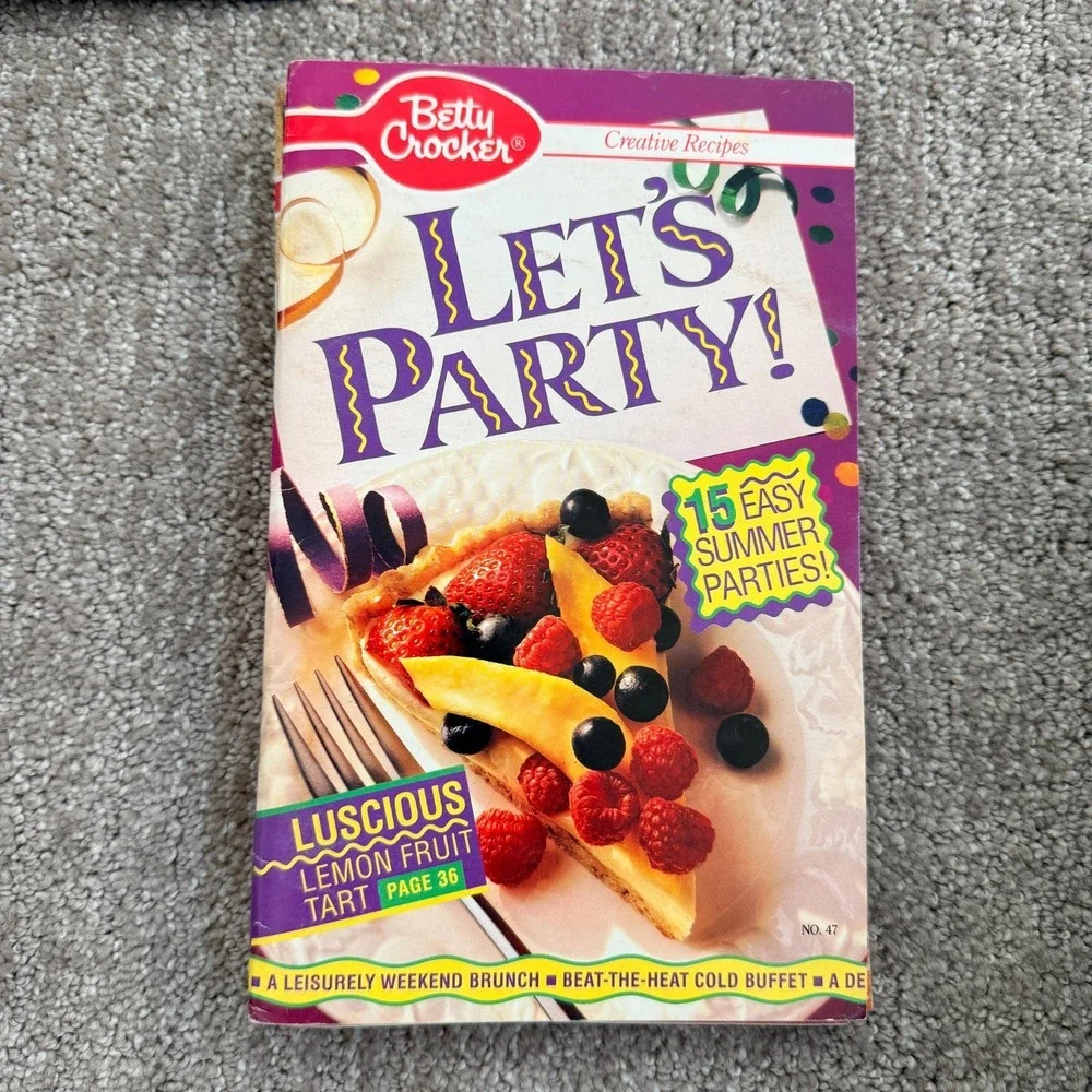 Vintage Betty Crocker‎ Creative Recipes Cookbook Booklet Lot of 7 1990 1991